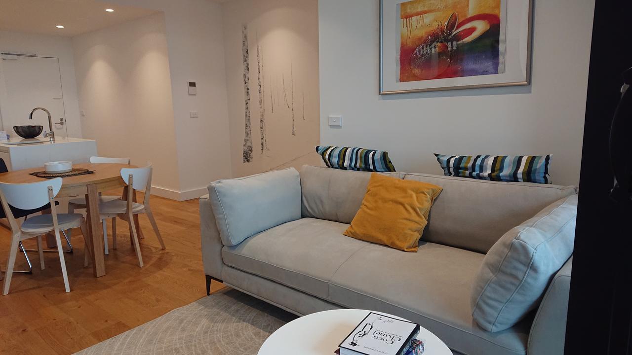 Whitehorse Towers Self Service Holiday Apartment Box Hill Exterior photo